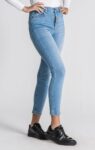 Light-Blue-GK-Skinny-Jeans-1_319fa1ec-60ca-46e6-9934-5c427e27290f